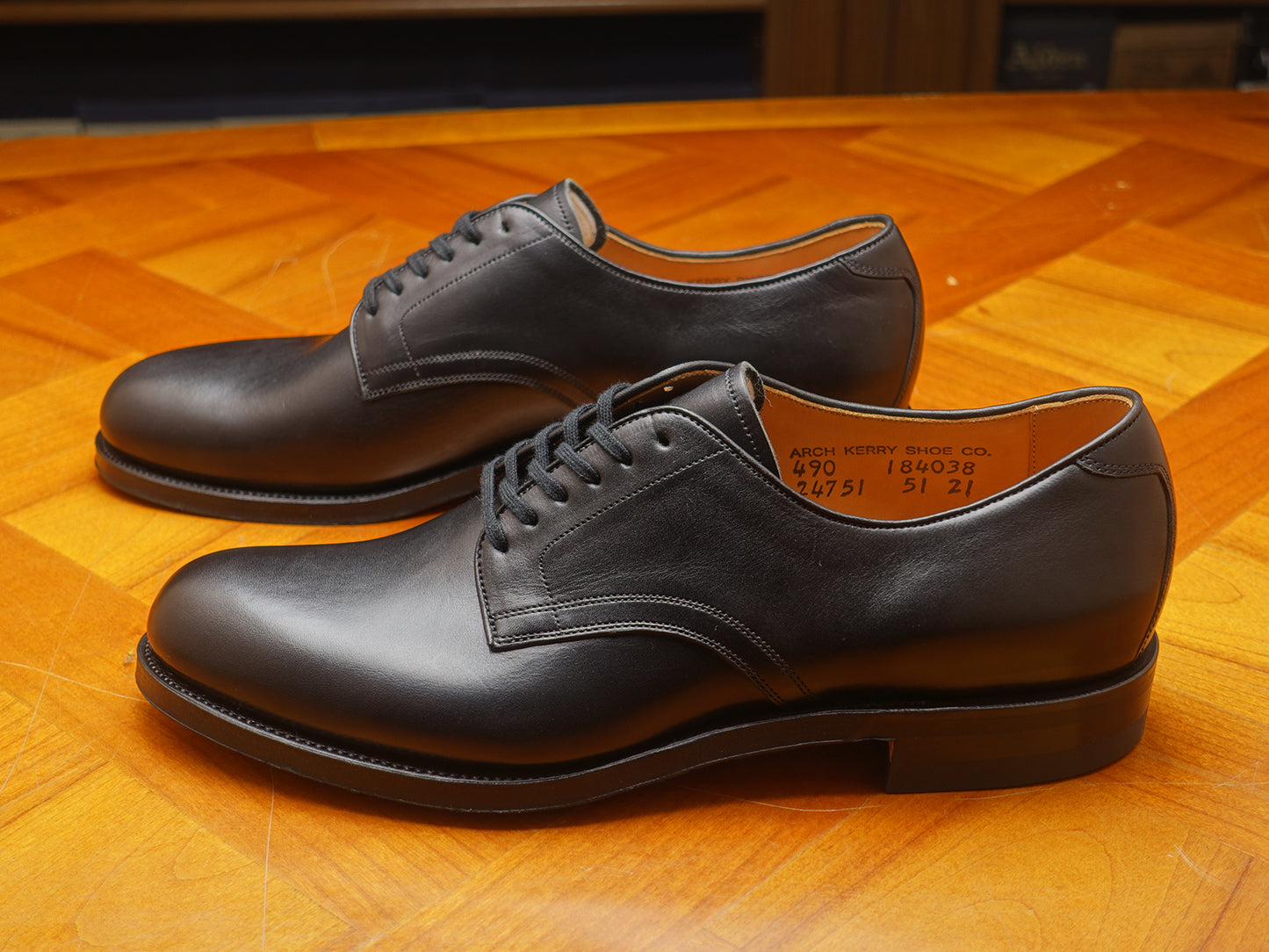 24751 / Navy Last Service Shoes