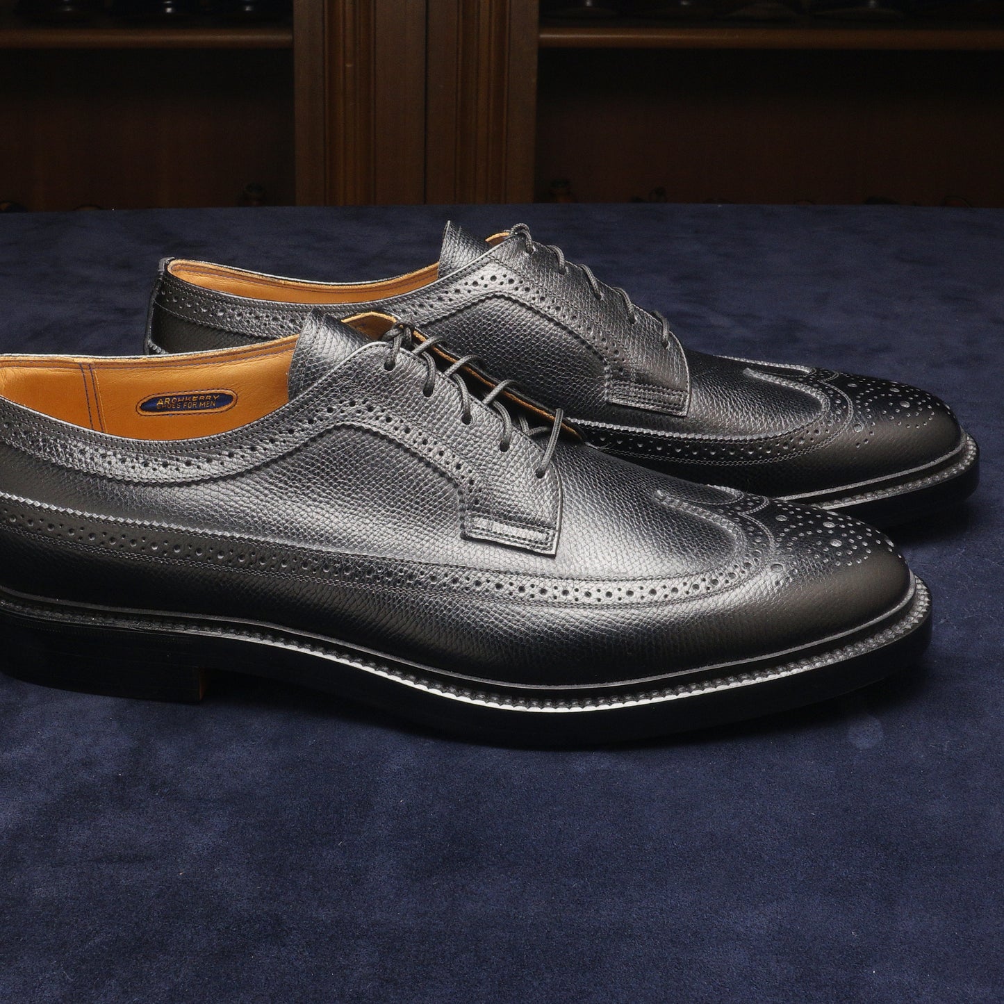 22354 Long Wing Black Cashmere Calf