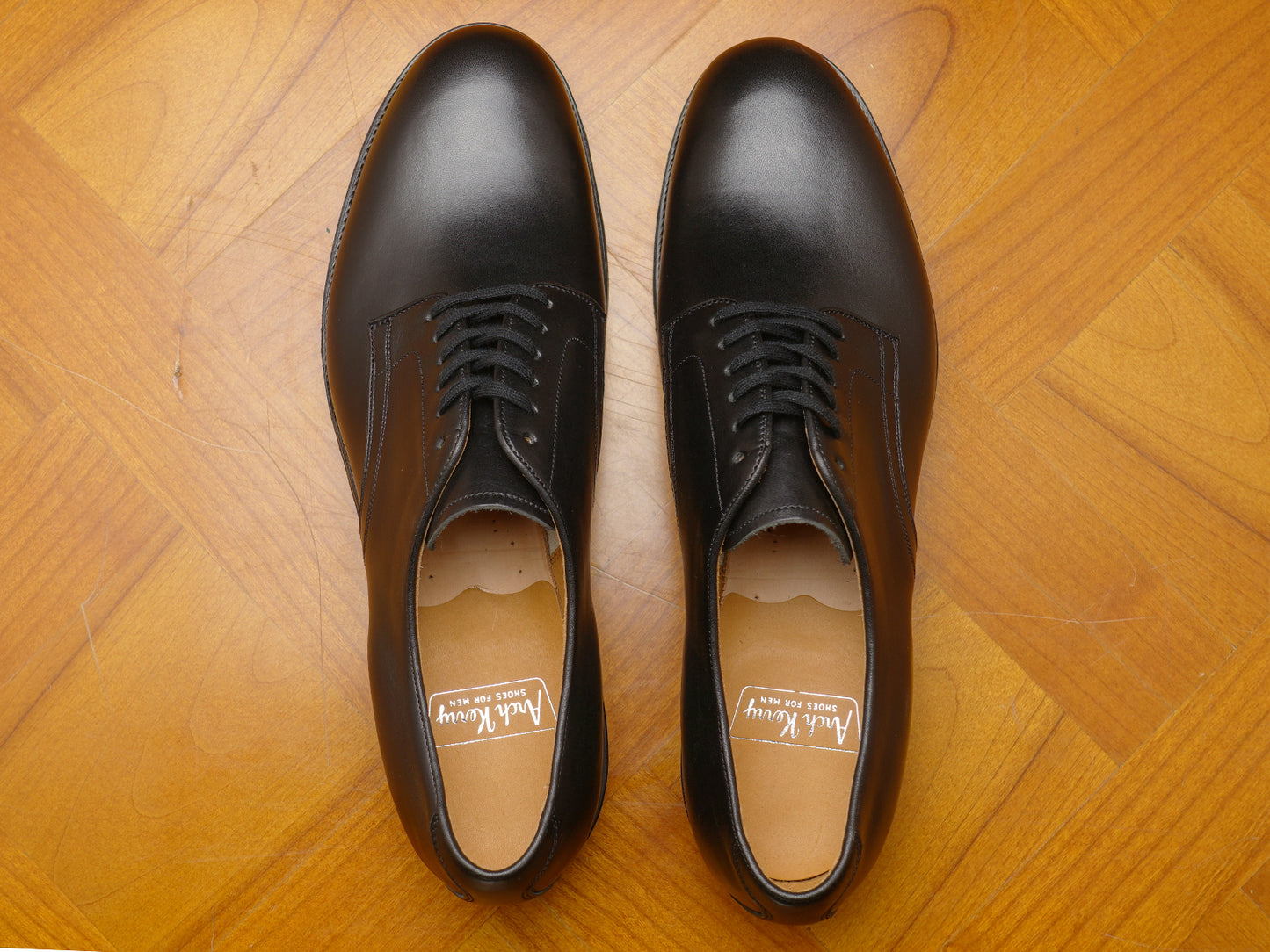 24751 / Navy Last Service Shoes