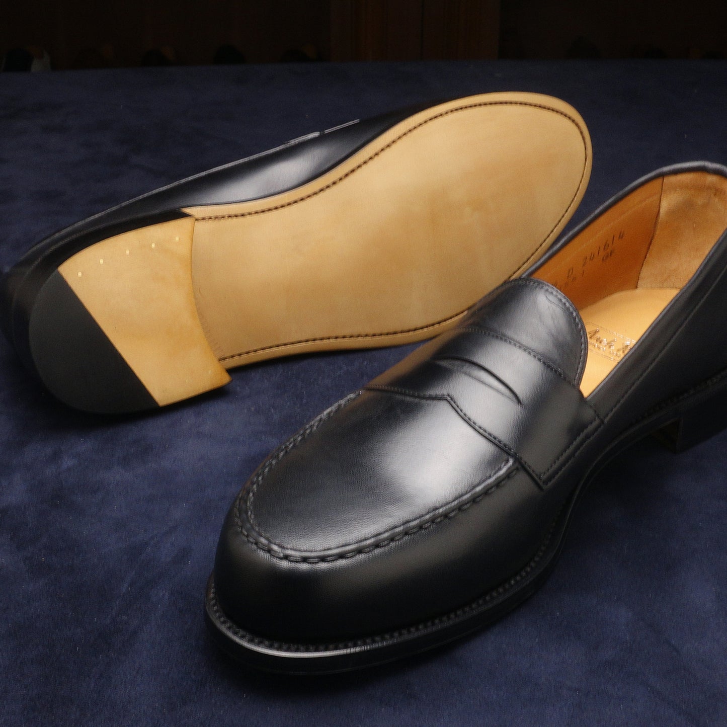 S-1551 Handsewn Moccasin Loafer Black Calf